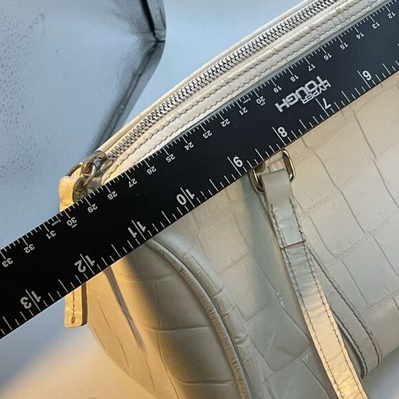 Dooney & Bourke Crocodile Bayou barrel Shoulder Bag Vtg Patent Leather White - Picture 11 of 16